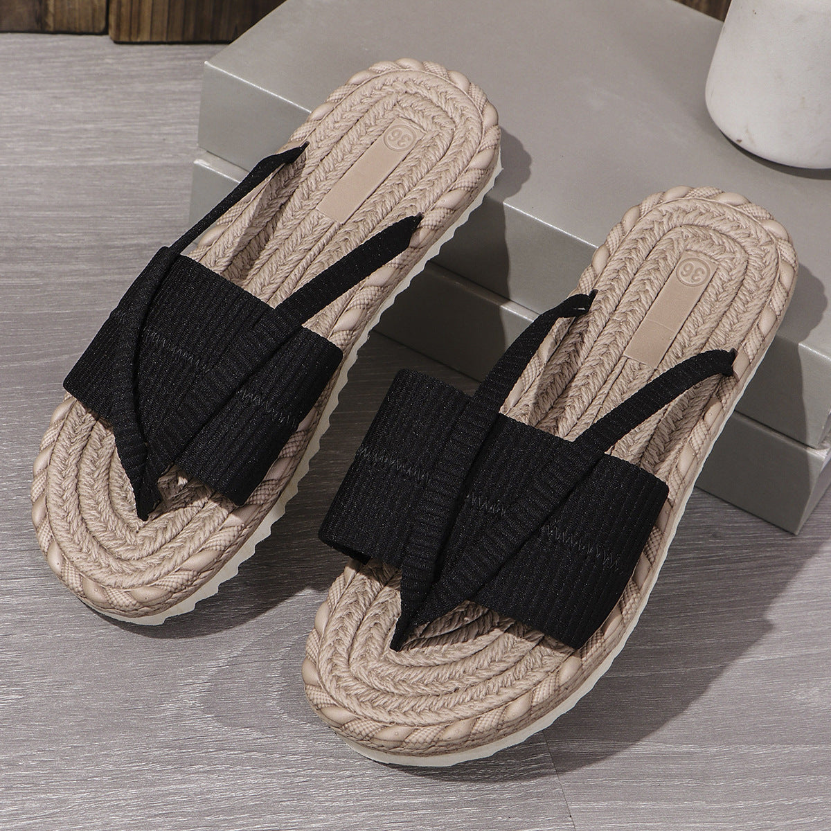 Women's Beach Vacation Sandals Fashion Toe-Strap Flip-Flops Slipper