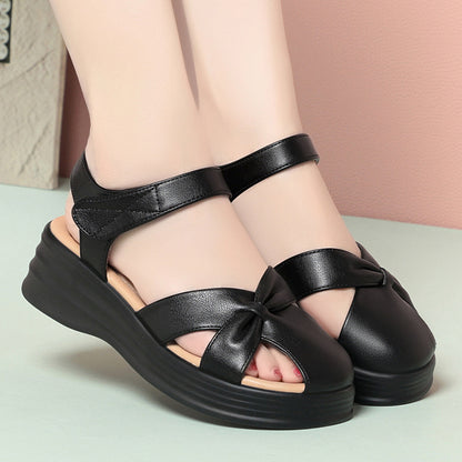 Thick Sole Summer Women's Shoes Soft Leather Comfortable Beach Sandals Outdoor Wear Soft Sole Mother's Sandals Lightweight